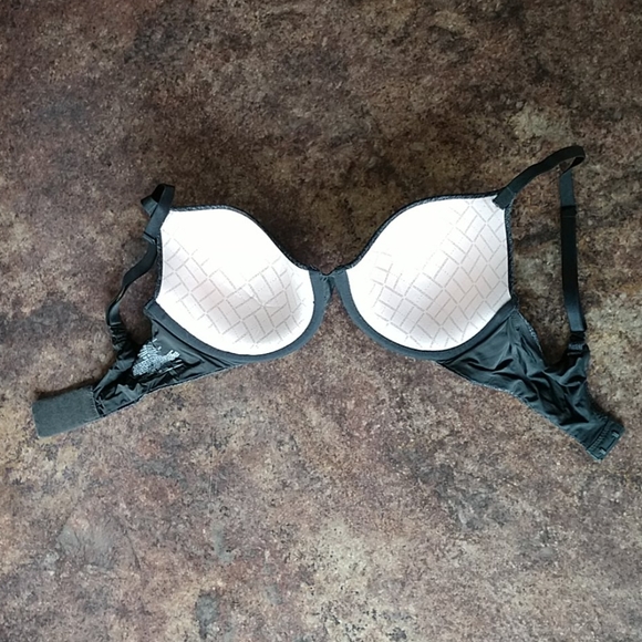 Victoria's Secret Uplift Semi/Demi 34D - Picture 2 of 3